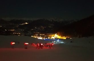 Descente aux flambeaux des moniteurs & feu d'artifice