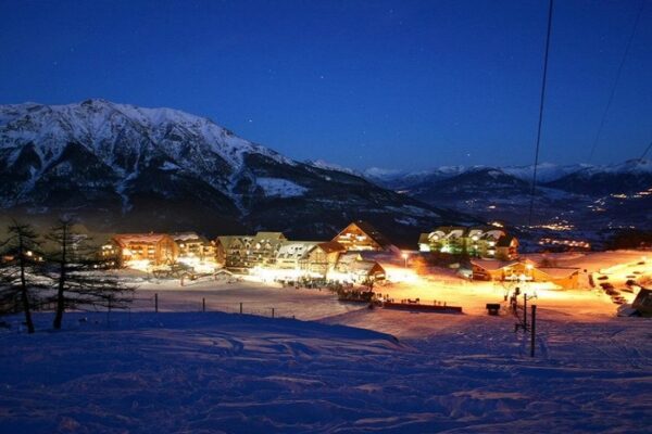 night skiing Réallon