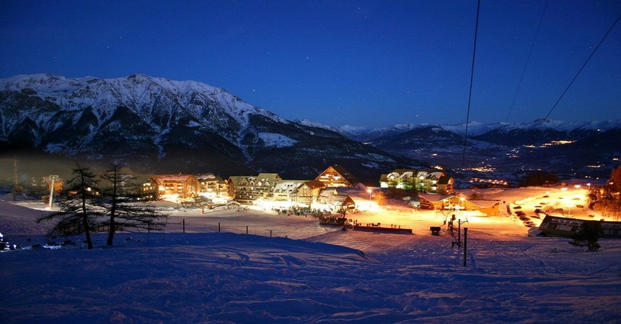 night skiing Réallon